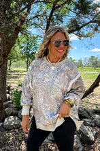 Load image into Gallery viewer, Camo Classic Pullover