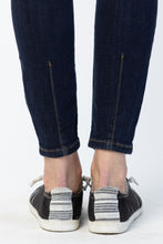 Load image into Gallery viewer, Seams To Good Cell Phone Pocket Judy Blue Jeans