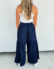 Load image into Gallery viewer, Libby Palazzo Jeans *Light & Dark Wash*
