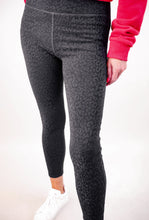 Load image into Gallery viewer, Textured Leopard Leggings