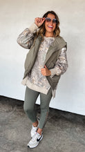 Load image into Gallery viewer, Harlow Puffer Vest - Olive
