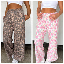 Load image into Gallery viewer, Drift Away Joggers *Preorder ETA Ship 9/30*
