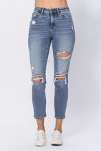 Load image into Gallery viewer, Slim Fit Boyfriend Judy Blue Jeans *Final Sale*
