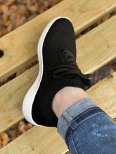 Load image into Gallery viewer, Trisha Sneaker - Black *Final Sale
